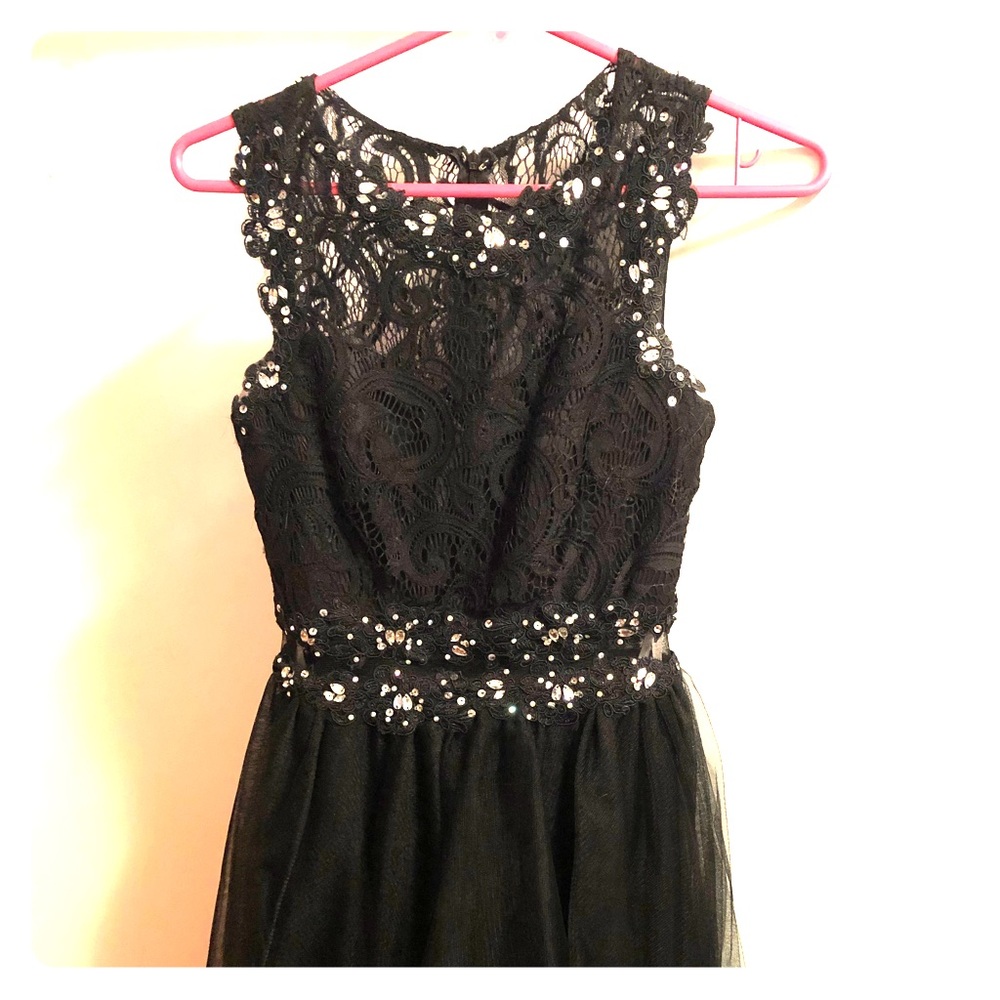 Lace-Bodice Sweetheart Hoco Dress with Jewels